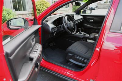 2023 Honda HR-V Sport AWD - Photo 8 - Strasburg, PA 17579