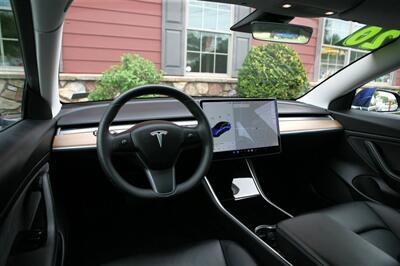 2020 Tesla Model 3 Long Range - Photo 12 - Strasburg, PA 17579