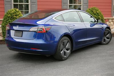 2020 Tesla Model 3 Long Range - Photo 5 - Strasburg, PA 17579