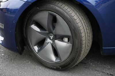 2020 Tesla Model 3 Long Range - Photo 3 - Strasburg, PA 17579