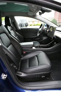 2020 Tesla Model 3 Long Range - Photo 15 - Strasburg, PA 17579