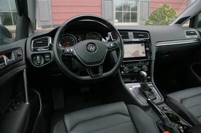 2018 Volkswagen Golf SportWagen TSI SEL   - Photo 13 - Strasburg, PA 17579