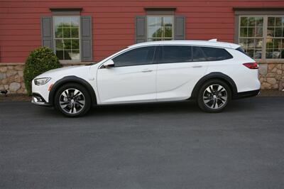 2018 Buick Regal TourX Preferred   - Photo 4 - Strasburg, PA 17579