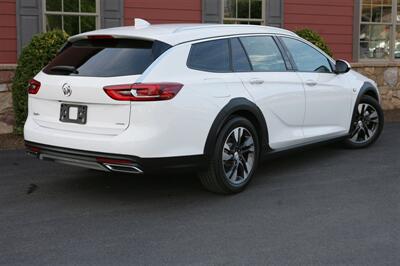 2018 Buick Regal TourX Preferred   - Photo 5 - Strasburg, PA 17579