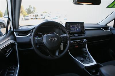 2021 Toyota RAV4 Hybrid LE AWD   - Photo 10 - Strasburg, PA 17579