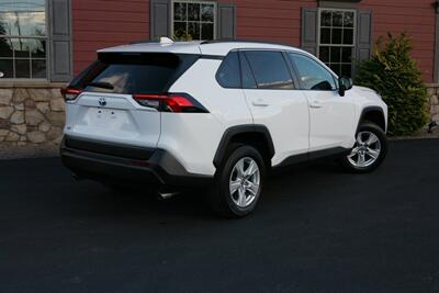 2021 Toyota RAV4 Hybrid LE AWD   - Photo 5 - Strasburg, PA 17579