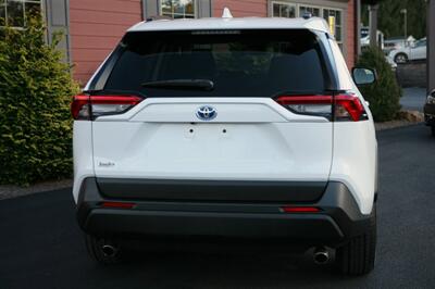 2021 Toyota RAV4 Hybrid LE AWD   - Photo 6 - Strasburg, PA 17579