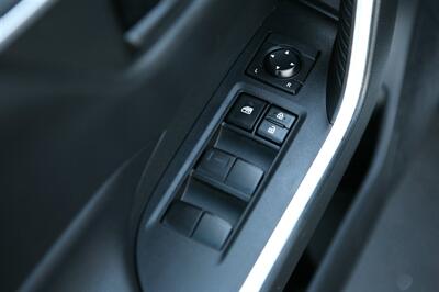 2021 Toyota RAV4 Hybrid LE AWD   - Photo 9 - Strasburg, PA 17579