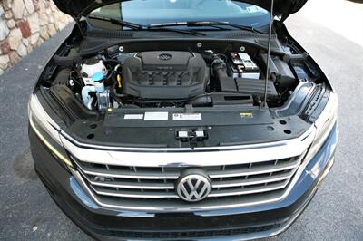 2020 Volkswagen Passat R-Line   - Photo 7 - Strasburg, PA 17579