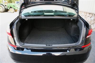 2020 Volkswagen Passat R-Line   - Photo 15 - Strasburg, PA 17579