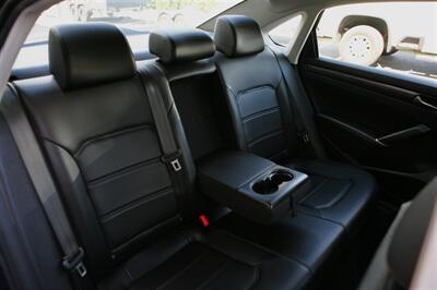 2020 Volkswagen Passat R-Line   - Photo 16 - Strasburg, PA 17579