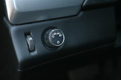 2020 Chevrolet Suburban LS 2WD - Photo 11 - Strasburg, PA 17579