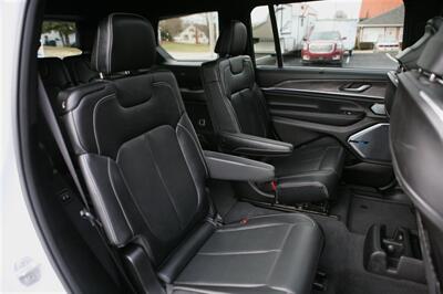 2022 Jeep Grand Cherokee L Overland - Photo 19 - Strasburg, PA 17579