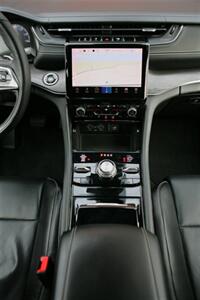 2022 Jeep Grand Cherokee L Overland - Photo 25 - Strasburg, PA 17579