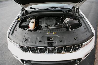 2022 Jeep Grand Cherokee L Overland - Photo 7 - Strasburg, PA 17579