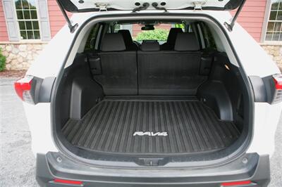 2021 Toyota RAV4 XLE AWD   - Photo 14 - Strasburg, PA 17579