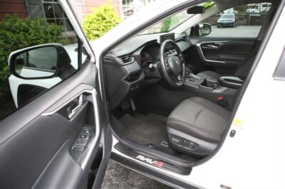 2021 Toyota RAV4 XLE AWD   - Photo 8 - Strasburg, PA 17579