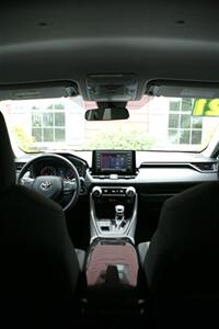 2021 Toyota RAV4 XLE AWD   - Photo 18 - Strasburg, PA 17579