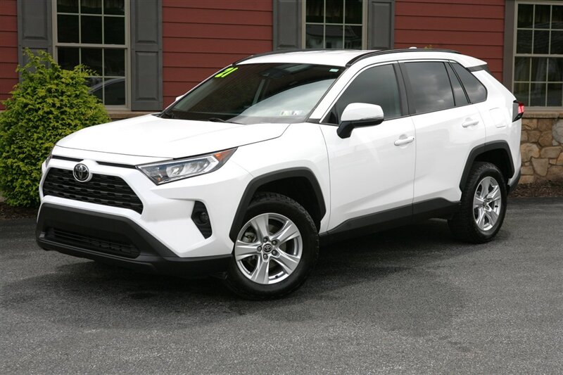 2021 Toyota RAV4 XLE AWD - Photo 1 - Strasburg, PA 17579
