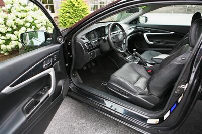 2013 Honda Accord EX-L V6 6-speed Manual   - Photo 8 - Strasburg, PA 17579