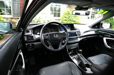 2013 Honda Accord EX-L V6 6-speed Manual   - Photo 14 - Strasburg, PA 17579
