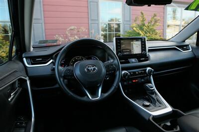 2019 Toyota RAV4 Hybrid Limited   - Photo 13 - Strasburg, PA 17579