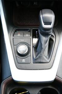 2019 Toyota RAV4 Hybrid Limited   - Photo 24 - Strasburg, PA 17579