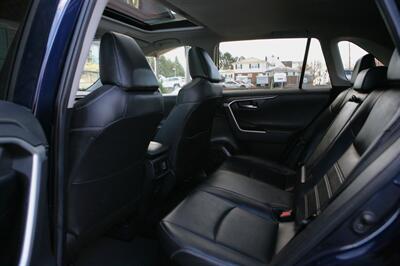 2019 Toyota RAV4 Hybrid Limited   - Photo 14 - Strasburg, PA 17579