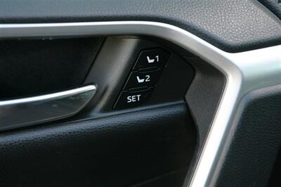 2019 Toyota RAV4 Hybrid Limited   - Photo 10 - Strasburg, PA 17579