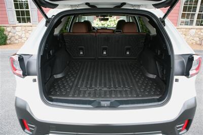2022 Subaru Outback Touring XT AWD   - Photo 16 - Strasburg, PA 17579