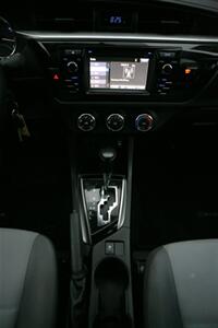 2016 Toyota Corolla L   - Photo 17 - Strasburg, PA 17579