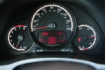 2013 Volkswagen Beetle Turbo PZEV   - Photo 24 - Strasburg, PA 17579
