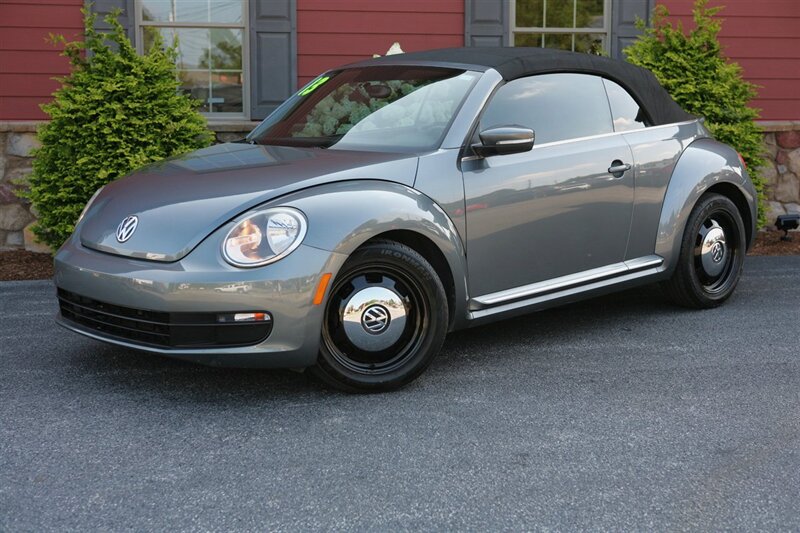 2013 Volkswagen Beetle Convertible 2.5L PZEV - Photo 1 - Strasburg, PA 17579