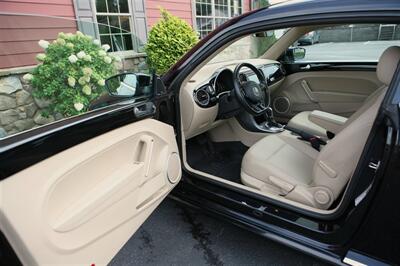 2019 Volkswagen Beetle 2.0T SE - Photo 8 - Strasburg, PA 17579