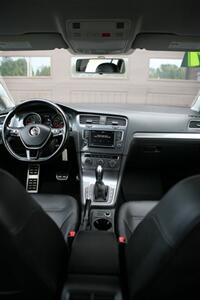 2017 Volkswagen Golf Alltrack TSI S 4Motion - Photo 18 - Strasburg, PA 17579