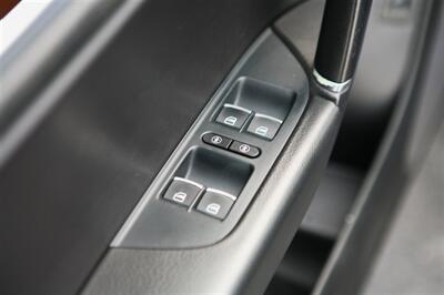 2016 Volkswagen Touareg TDI Lux AWD   - Photo 9 - Strasburg, PA 17579