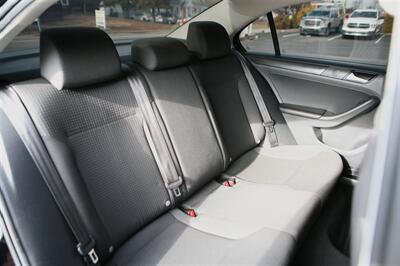 2015 Volkswagen Jetta S - Photo 14 - Strasburg, PA 17579