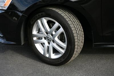 2015 Volkswagen Jetta S - Photo 3 - Strasburg, PA 17579