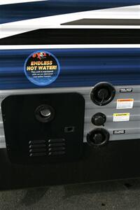 2025 Keystone Springdale 220ML   - Photo 6 - Strasburg, PA 17579