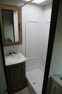 2025 Keystone Springdale 220ML   - Photo 28 - Strasburg, PA 17579