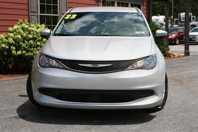 2023 Chrysler Voyager LX   - Photo 2 - Strasburg, PA 17579