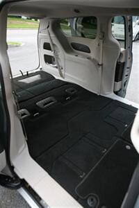 2023 Chrysler Voyager LX   - Photo 18 - Strasburg, PA 17579