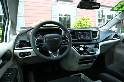 2023 Chrysler Voyager LX   - Photo 12 - Strasburg, PA 17579