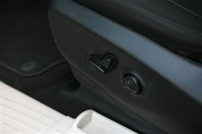 2023 Chrysler Voyager LX   - Photo 11 - Strasburg, PA 17579
