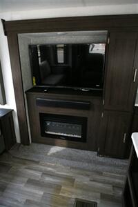 2019 Forest River Wildwood 27REI   - Photo 17 - Strasburg, PA 17579