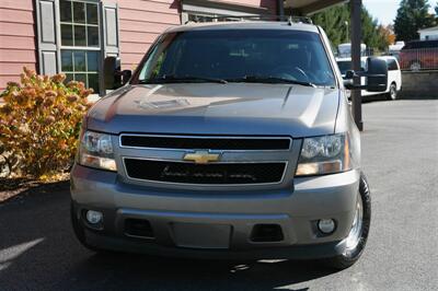 2007 Chevrolet Suburban LT 2500 4X4   - Photo 2 - Strasburg, PA 17579