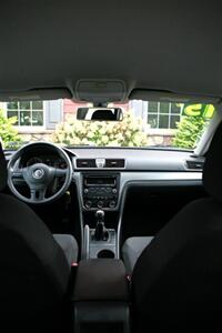 2015 Volkswagen Passat 1.8T S 5-Speed Manual   - Photo 17 - Strasburg, PA 17579
