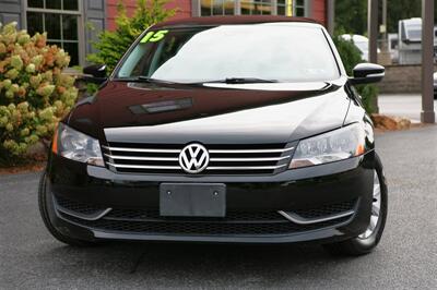 2015 Volkswagen Passat 1.8T S 5-Speed Manual   - Photo 2 - Strasburg, PA 17579
