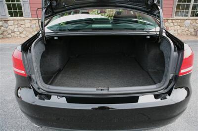 2015 Volkswagen Passat 1.8T S 5-Speed Manual   - Photo 14 - Strasburg, PA 17579