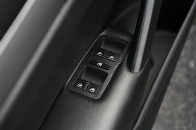2015 Volkswagen Passat 1.8T S 5-Speed Manual   - Photo 9 - Strasburg, PA 17579